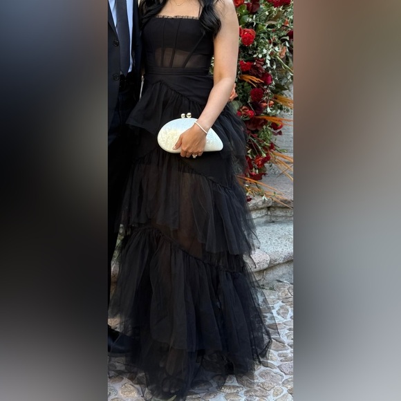 BCBGMAXAZRIA Corset Tulle Gown in Black - Picture 2 of 3